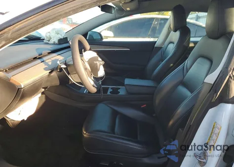 2021 Tesla Model 3 z USA, uszkodzony, nr VIN 5YJ3E1EA3MF096137